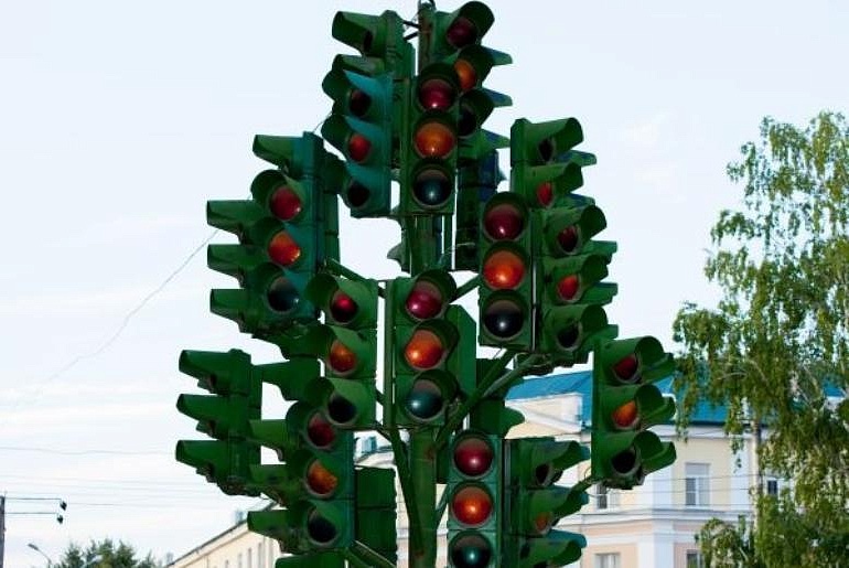 ‘Traffic Light Tree’ Public Art Object