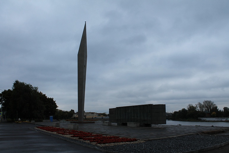 Glorious Heroes Monument